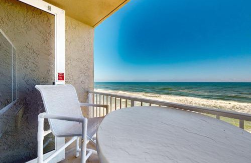 Daytona Beach Shores Hotel | Oceanfront Serenity