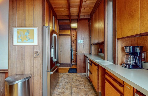 Elk House | Oceanfront Stunner with Deck, Veranda & Incredible Views - Close to Beaches