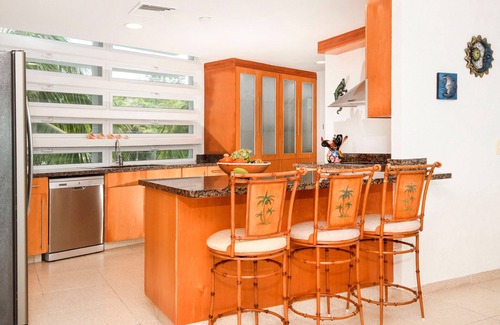 Zona Hotelera Norte Condo | Oceanfront View in Chic Condo Nah Ha 201