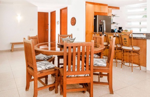 Zona Hotelera Norte Condo | Oceanfront View in Chic Condo Nah Ha 201