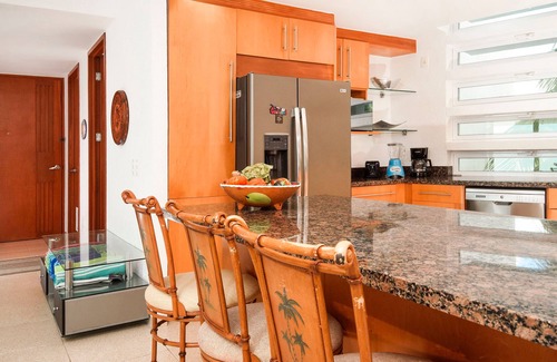 Zona Hotelera Norte Condo | Oceanfront View in Chic Condo Nah Ha 201