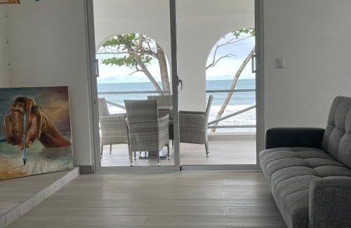Las Canas Villa | Oceanfront Villa Near Cabarete
