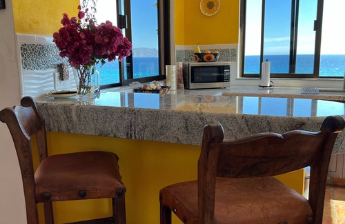 El Sargento House | Oceanfront w/private beach access El Sargento/La Ventana, 4bd, 3 ba w/lockout