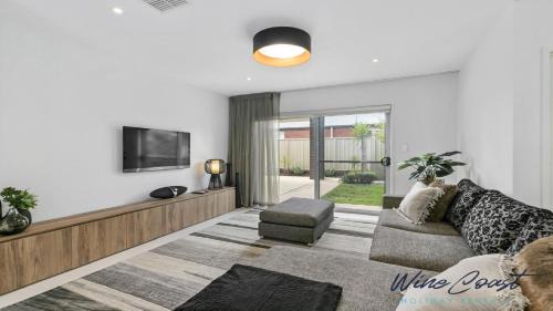 Sellicks Beach House | Oceans 19 by Wine Coast Holidays