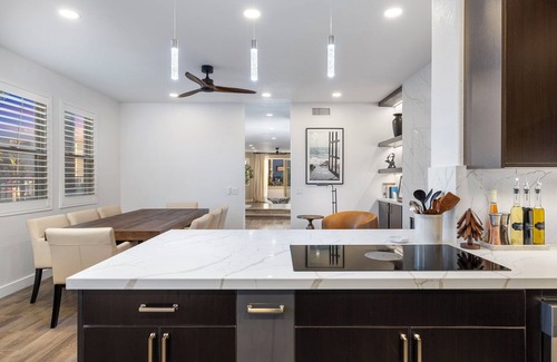 Townsite House | Oceanside Luxury Retreat – 3BR/3.5BA, Whitewater Views, Steps to Beach