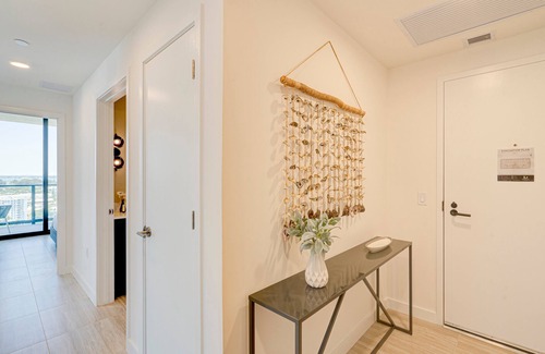 North Beach Condo | Oceanview Corner 2BR/2BA in Miami Beach + Beach Club 1710GP