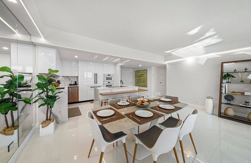 South Beach Condo | Oceanview Private Residence at Roney Palace