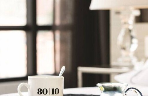 El Nogal Apartment | Ochenta Diez by Wynwood House