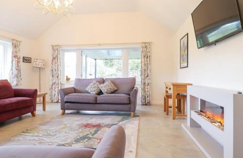 Llanrwst House | Ochr Y Garth