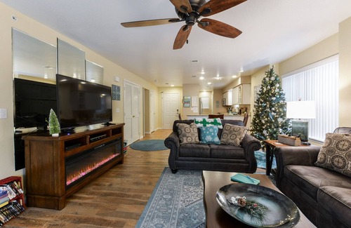 Branson Condo | Oct 18 to 31 avail!. 2nd bath just updated! Master spa shower!