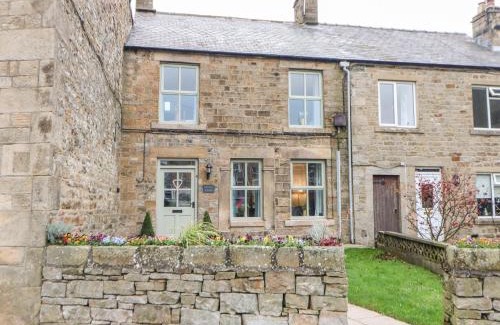 Barnard Castle House | October Cottage