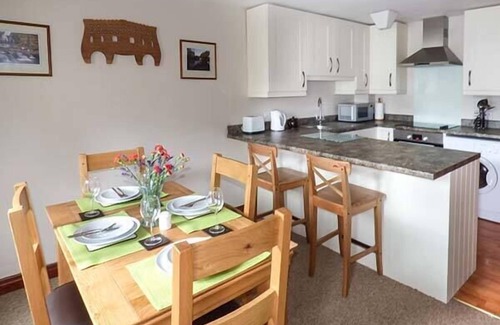 Fourstones Near Bentham Cottage | OCTOBER COTTAGE, pet friendly, with a garden in Clapham