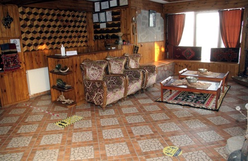 Ezine Hotel | Odunluk Tas Konak Otel