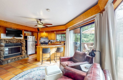 Timber Cove House | Off-the-grid tower retreat with private hot tub & scenic deck - dog-friendly