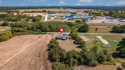 Thackerville Villa | Off the Rails Retreat