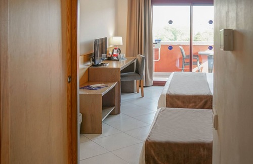 La Linea de la Concepcion Hotel | Ohtels Campo De Gibraltar