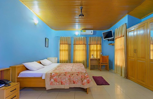 Kintampo Hotel | Okumah Executive Lodge & Conference Centre