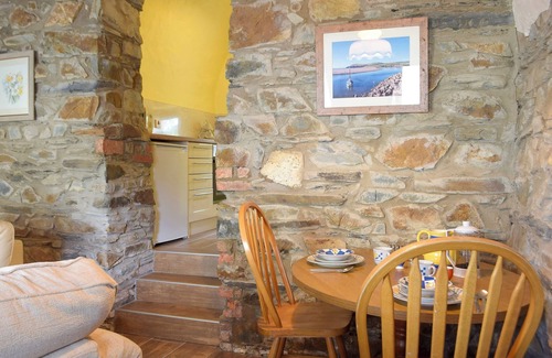 Dinas Cross Cottage | Old Chapel Cottage - Dinas Country Club