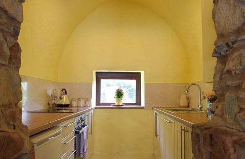 Dinas Cross Cottage | Old Chapel Cottage - Dinas Country Club