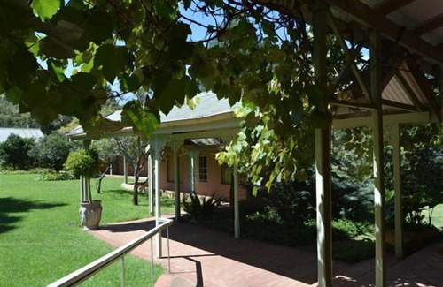 Curry's Post Hotel | Old Halliwell Country Inn