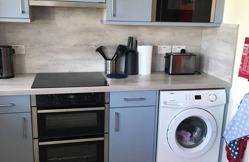 Harwich Apartment | Old Lighthouse Views