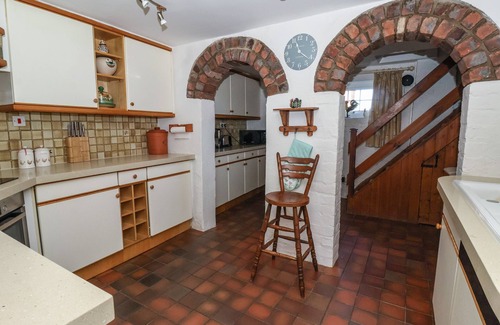 York Cottage | OLD ROOST FARMHOUSE, family friendly, with a garden in York