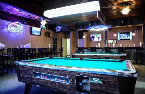 Fortuna Hotel | Old School Motel RV