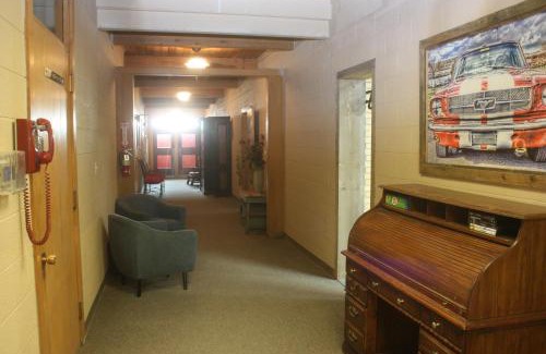 Fortuna Hotel | Old School Motel RV