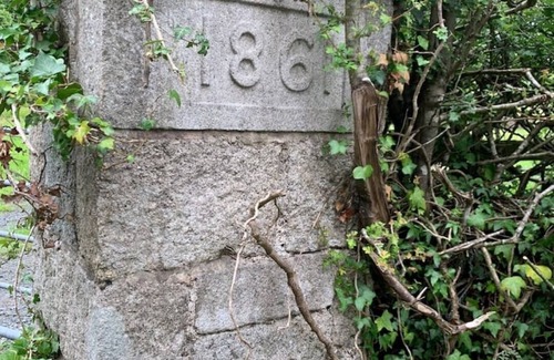 Ballynahinch Cottage | Old Stone Cottage - historical cottage with woodburner, great trails