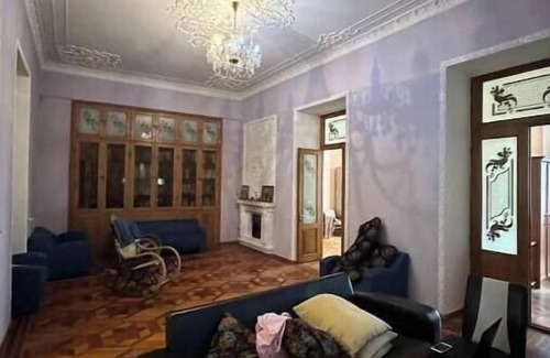 Baku Apartment | Old style apartment-city center