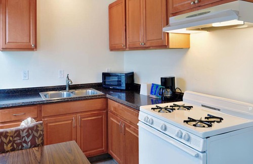 Midway District Hotel | Old Town Inn