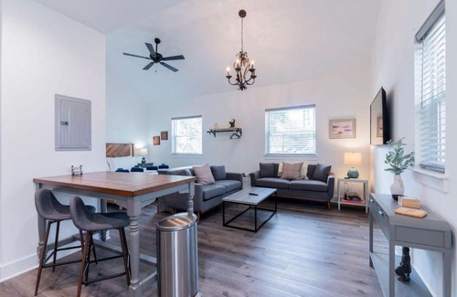 Bluffton House | Old Town Loft