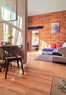 Dnipro Apartment | Old Town #Menorah #MostCity