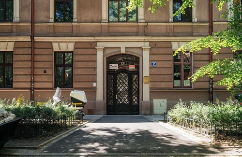 Stradom Apartment | Old Town Oasis - LoftAffair