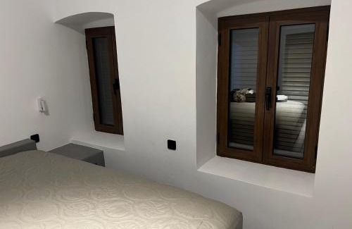 Charouda House | Olive Terrace