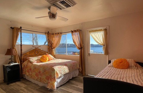 Clear Lake Hotel | OMEO Clearlake Oaks