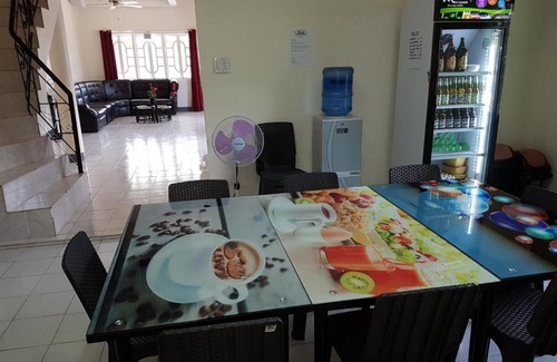 Samal House | OMG Guesthouse Room for 2