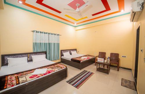 Faizabad House | Omji Char Bhuja Dham Ashram - 2km from Ram Temple