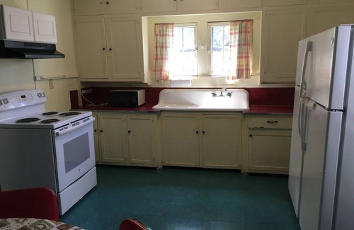 Norway Cottage | On Lake Shafer Right Next To Indiana Beach's South Entrance