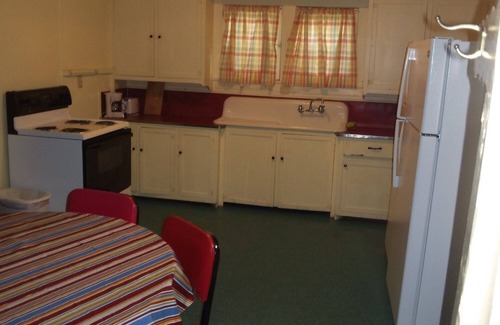 Norway Cottage | On Lake Shafer Right Next To Indiana Beach's South Entrance