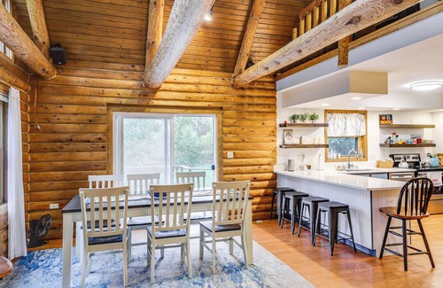 Yellow Springs Cabin | On-Site Lake & Gazebo: Cabin in Yellow Springs!