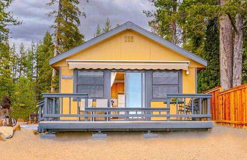 Tahoe Vista Cottage | "On the Beach" Cabin Perfect for 2! Lake Front!