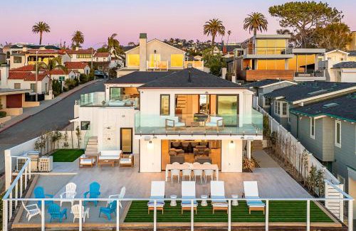 Beach Barber Tract House | On The Beach La Jolla