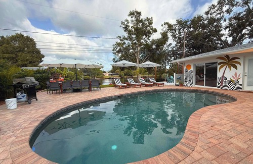 Largo House | On the Creek|Waterfront|Heated Pool|Game Room