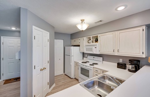 Carolina Forest Condo | On the Fairways: Myrtle Beach Condo w/Pool Access