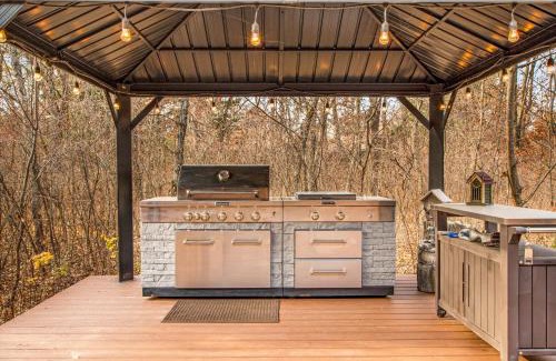 Necedah House | On the Lake at Castle Rock