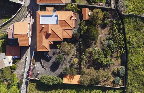 Ponta Delgada House | On the North Coast, by the sea - Casa do Terreiro