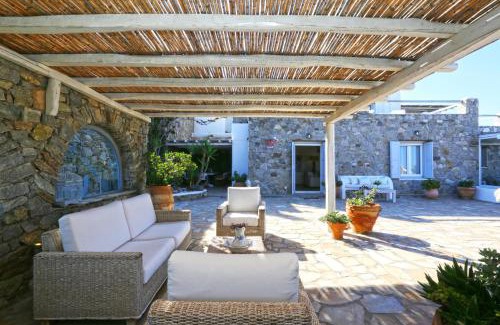 Agios Ioannis Villa | On the Rocks Villa w Hot Tub at Cavo Delos