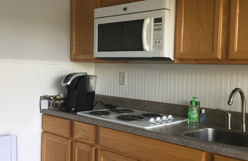 Wadmalaw Island House | On the Water private getaway on Johns Island. Just minutes away from downtown!