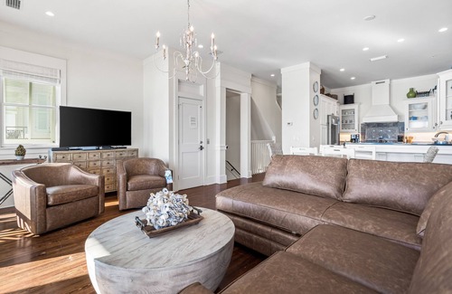 Delos House | OnBeach*Stunning*BeachSvc+Gear*2Pools*Elevator